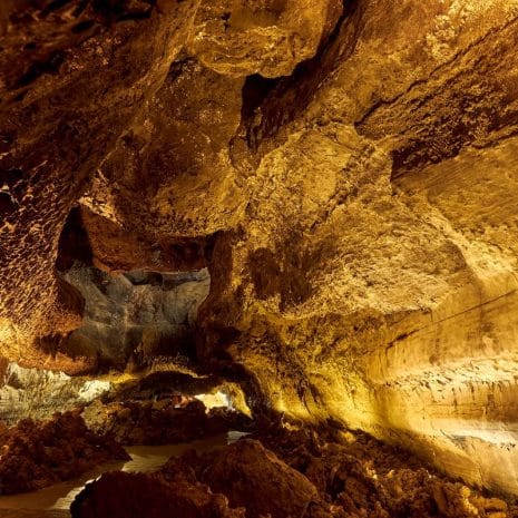 cueva de los verdes