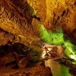 cueva de los verdes