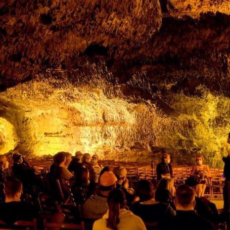 cueva de los verdes