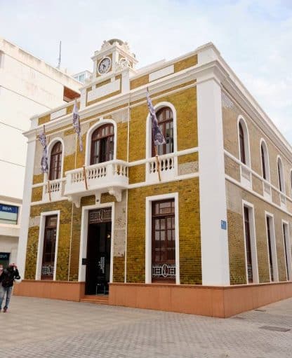 la_casa_amarilla