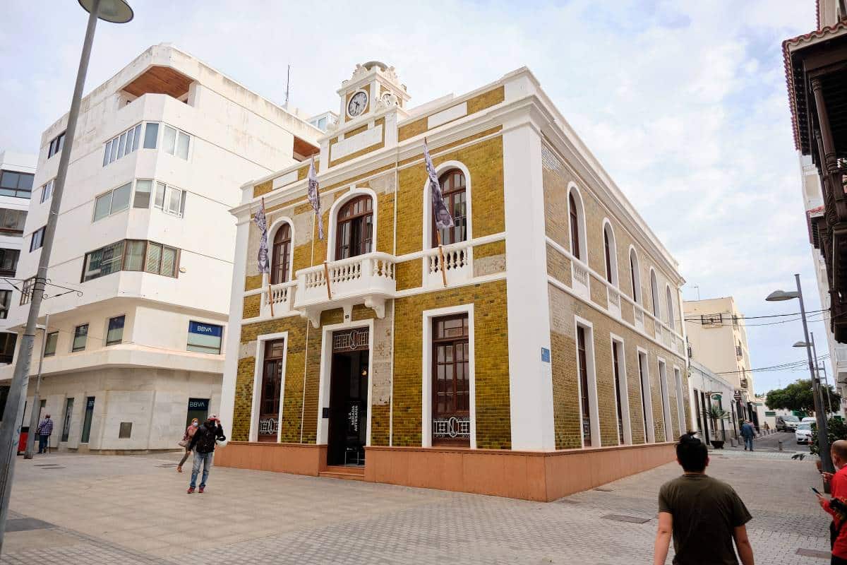 la_casa_amarilla
