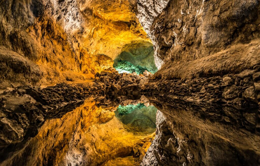 cueva de los verdes